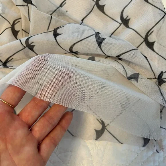 Baum Und Pferdgargen Mesh Turtleneck - PEAK SCANDI STYLE - Picture 3 of 8